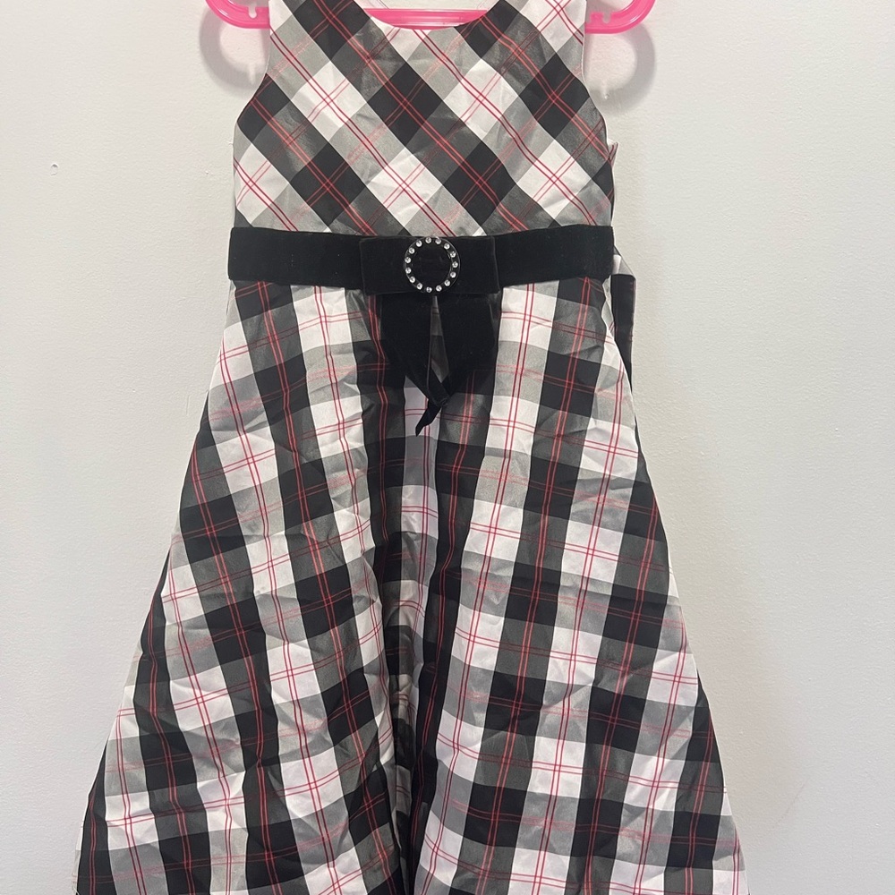 Plaid Sleeveless Dress with Black Belt